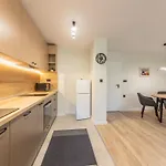 Relax And Апартаменти *