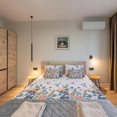 Apartment Relax And Varna